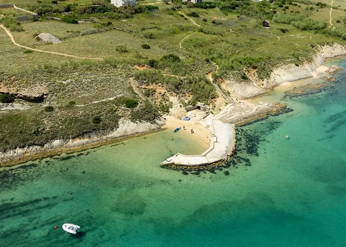 E&m Lägenhet Pag Town