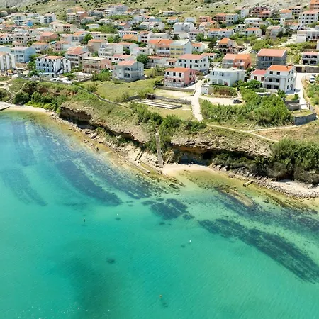 Apartment E&m Pag Town
